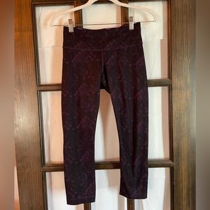 Lululemon leggings!